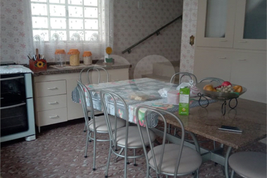 Casa à venda com 4 quartos, sendo 1 suíte, no Centro, Mairiporã, SP