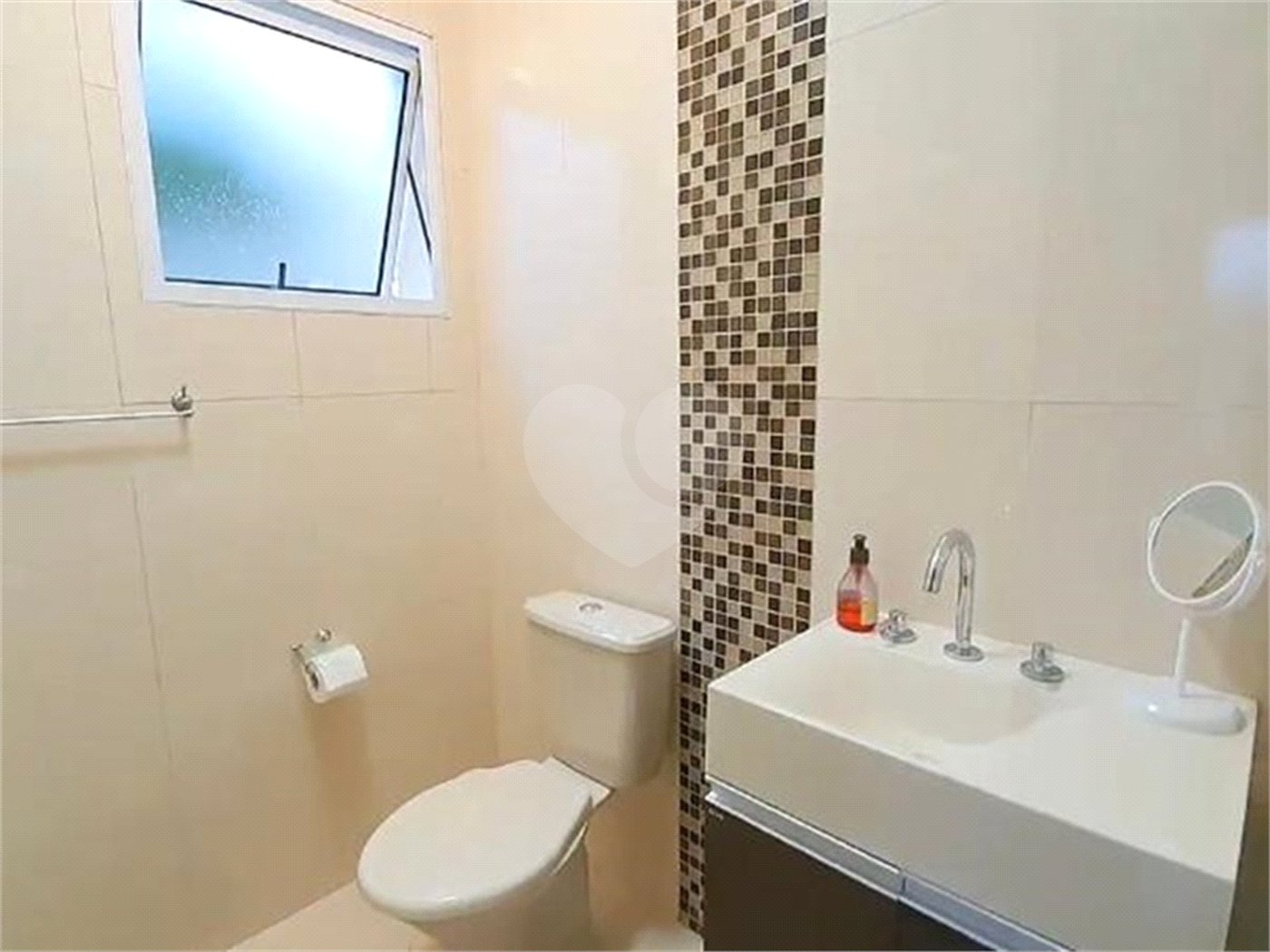 Sobrado à venda com 3 quartos, sendo 1 suíte,  em Parque Vitória, São Paulo, SP