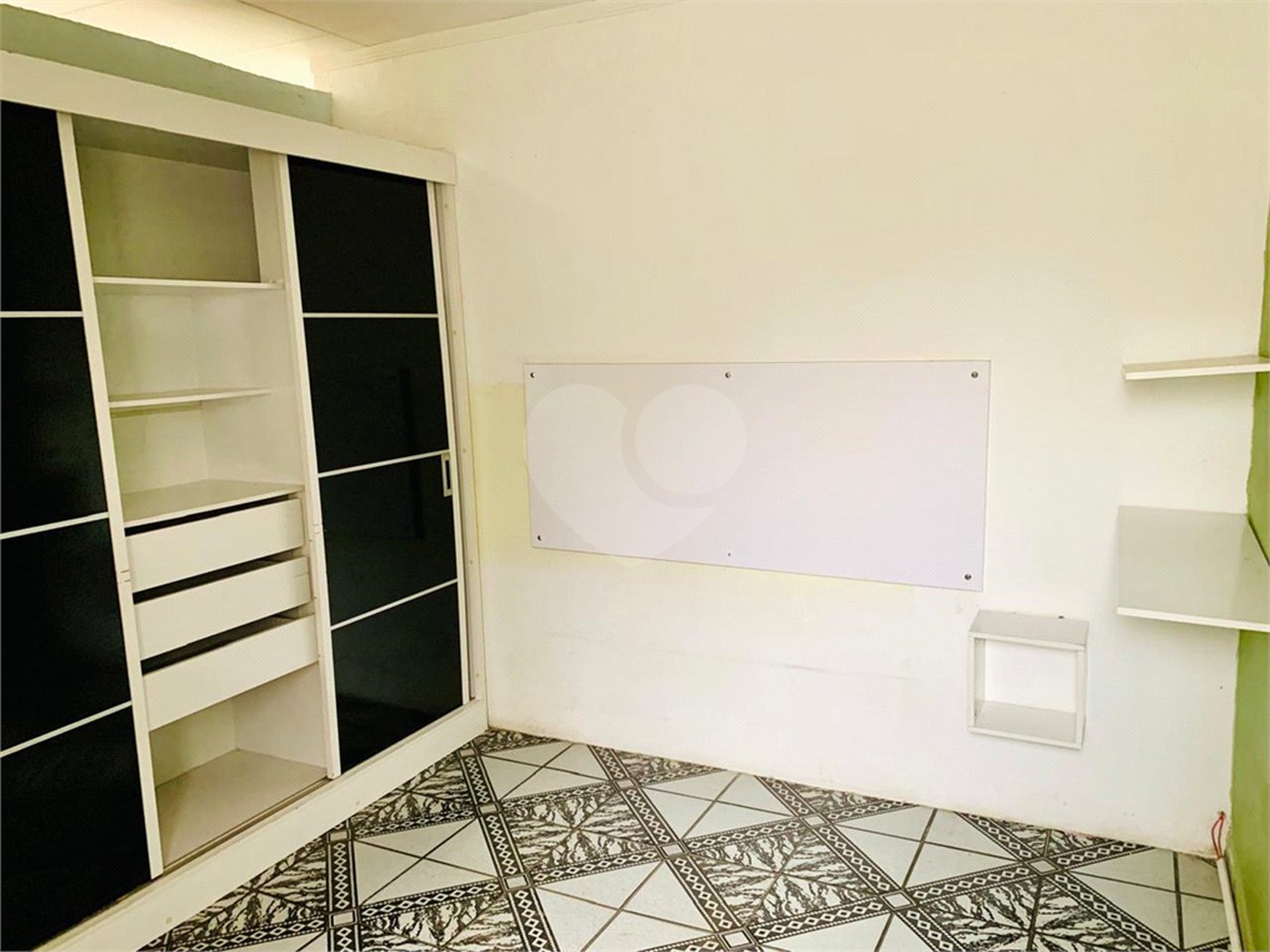 Sobrado de 150m2 com 4 dormitórios e 1 vaga à venda na Chácara Inglesa