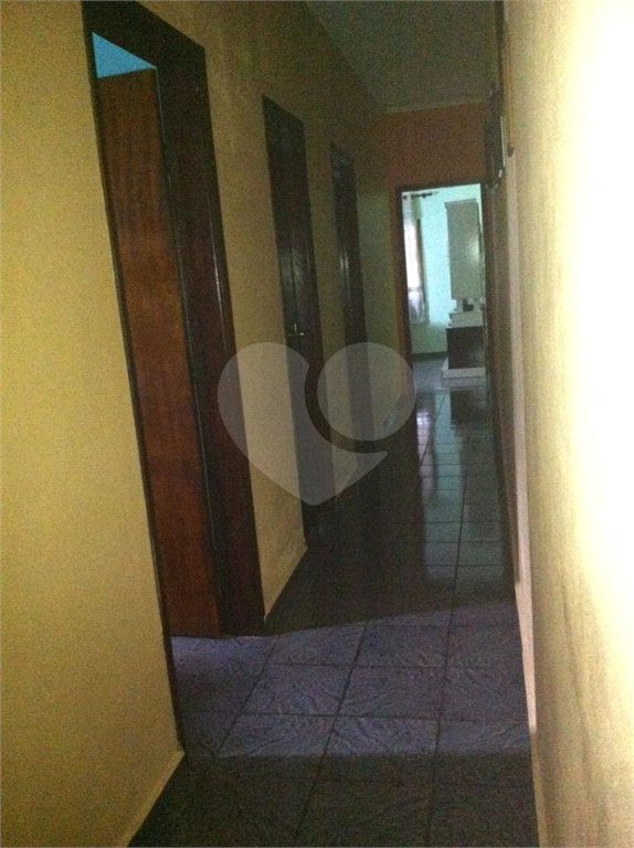 Casa térrea para venda.