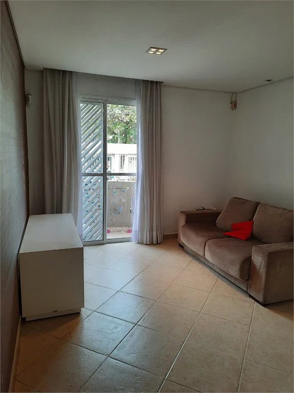 Sobrado à venda com 3 quartos, sendo 1 suíte, em Jardim Ester, São Paulo, SP