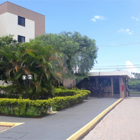 Apartamento á venda, com 03 Dormitórios, em São Carlos.