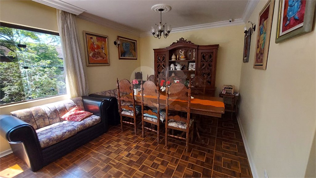 Casa à venda com 4 quartos, sendo 2 suítes, em Jardim São Caetano, São Caetano do Sul, SP