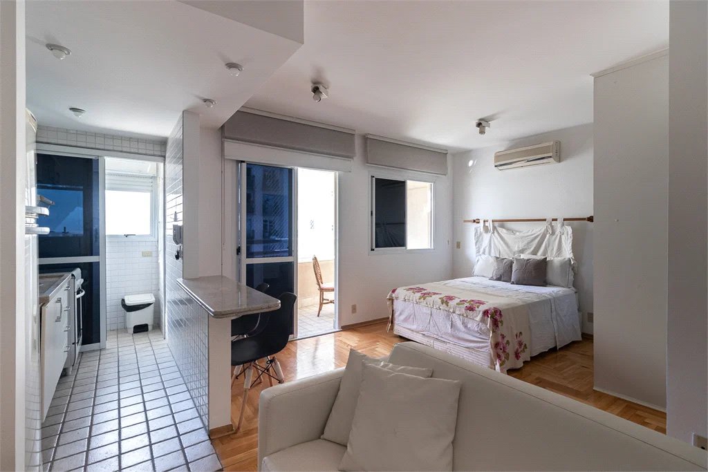Apartamento à venda ou para alugar com 1 suíte em Pinheiros, São Paulo, SP