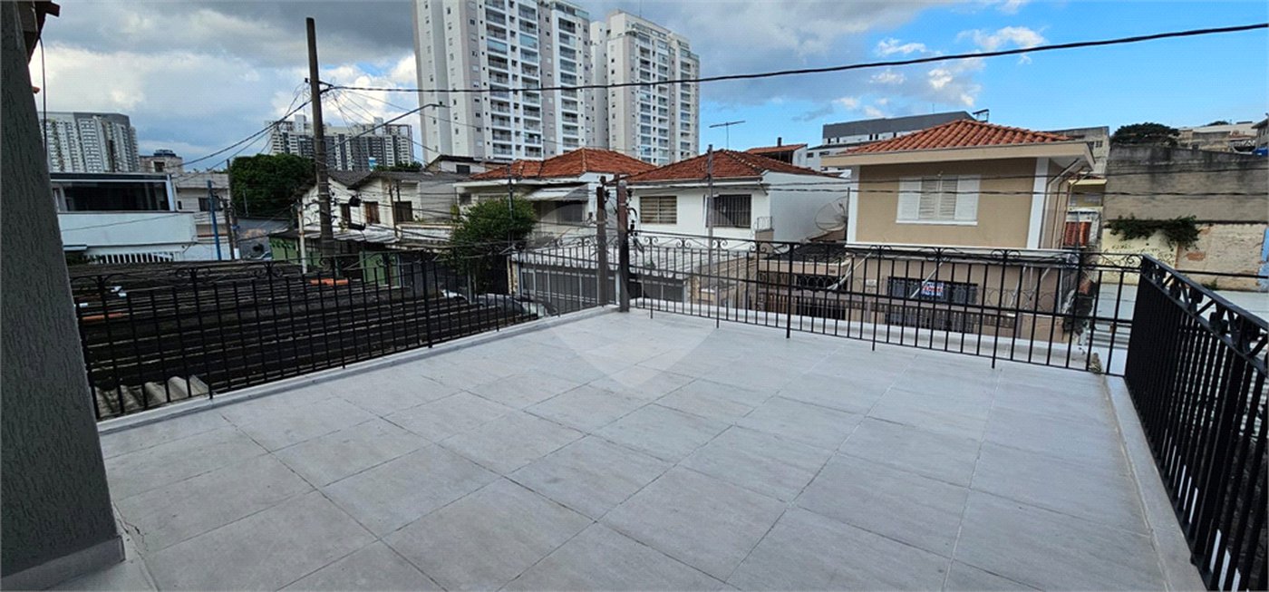 Sobrado à venda com 3 quartos, sendo 2 suítes, em Ferreira, São Paulo, SP