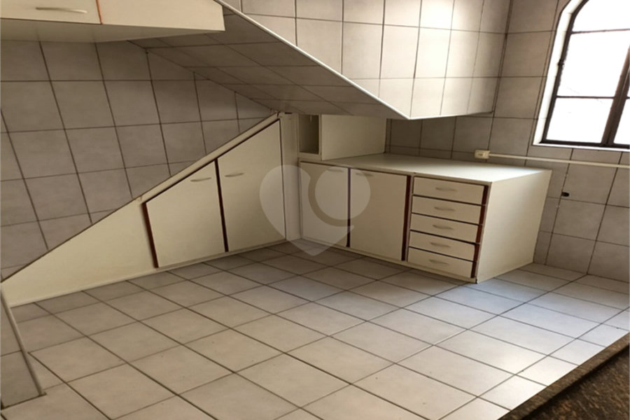 Sobrado à venda com 4 quartos, sendo 1 suíte, em Vila Nova Mazzei, São Paulo, SP