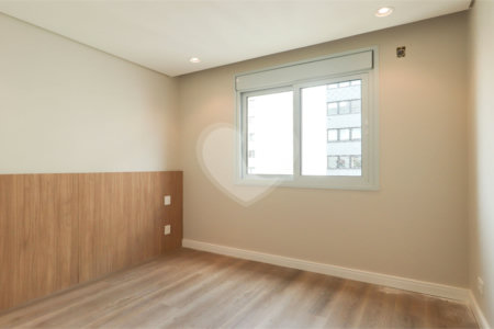 Apartamento à venda com 2 quartos, sendo 1 suíte,  em Vila Uberabinha, São Paulo, SP