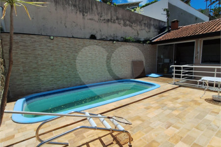 Casa à venda com 3 suítes no condomínio Bosque de Grevilea, Vinhedo - SP