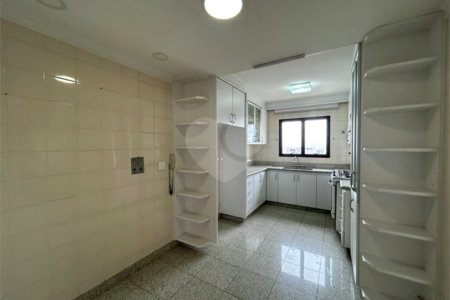 Apartamento à venda com 3 quartos, sendo 1 suíte,  em Vila Brasilina, São Paulo, SP