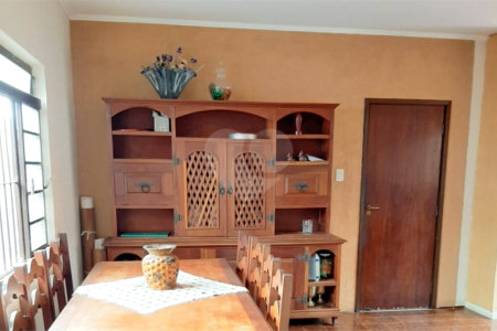 Casa à venda com 4 quartos, sendo 1 suíte, em Jardim do Estádio, Itu, SP