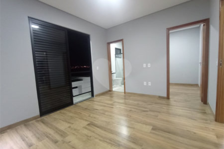 Casa à venda com 3 quartos, sendo 2 suítes, no condomínio Vila Rica, Indaiatuba - SP
