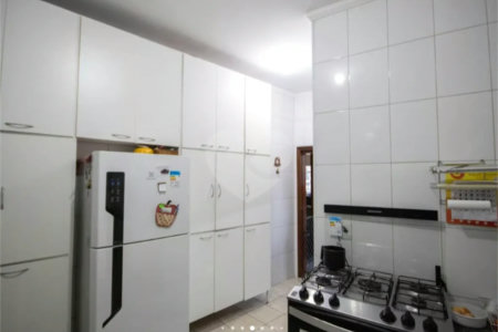 Casa Térrea à venda com 7 quartos em Vila Mazzei, São Paulo, SP