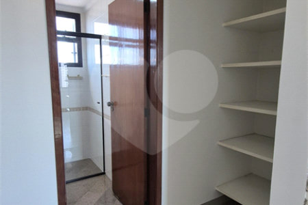 Apartamento à venda ou para alugar com 3 quartos, sendo 2 suítes, em Vila Romana, São Paulo, SP