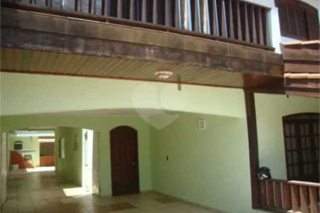 Sobrado à venda com 4 suítes em Vila Trujillo, Sorocaba, SP