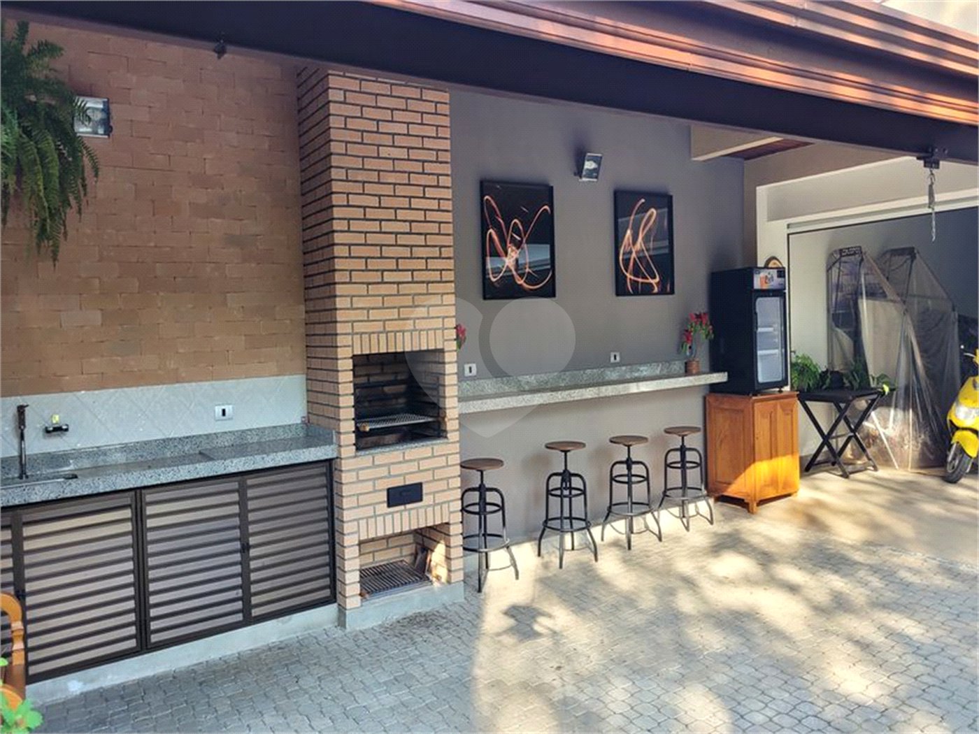 Casa à venda com 4 quartos, sendo 2 suítes, no condomínio Alpes da Cantareira, Mairiporã - SP
