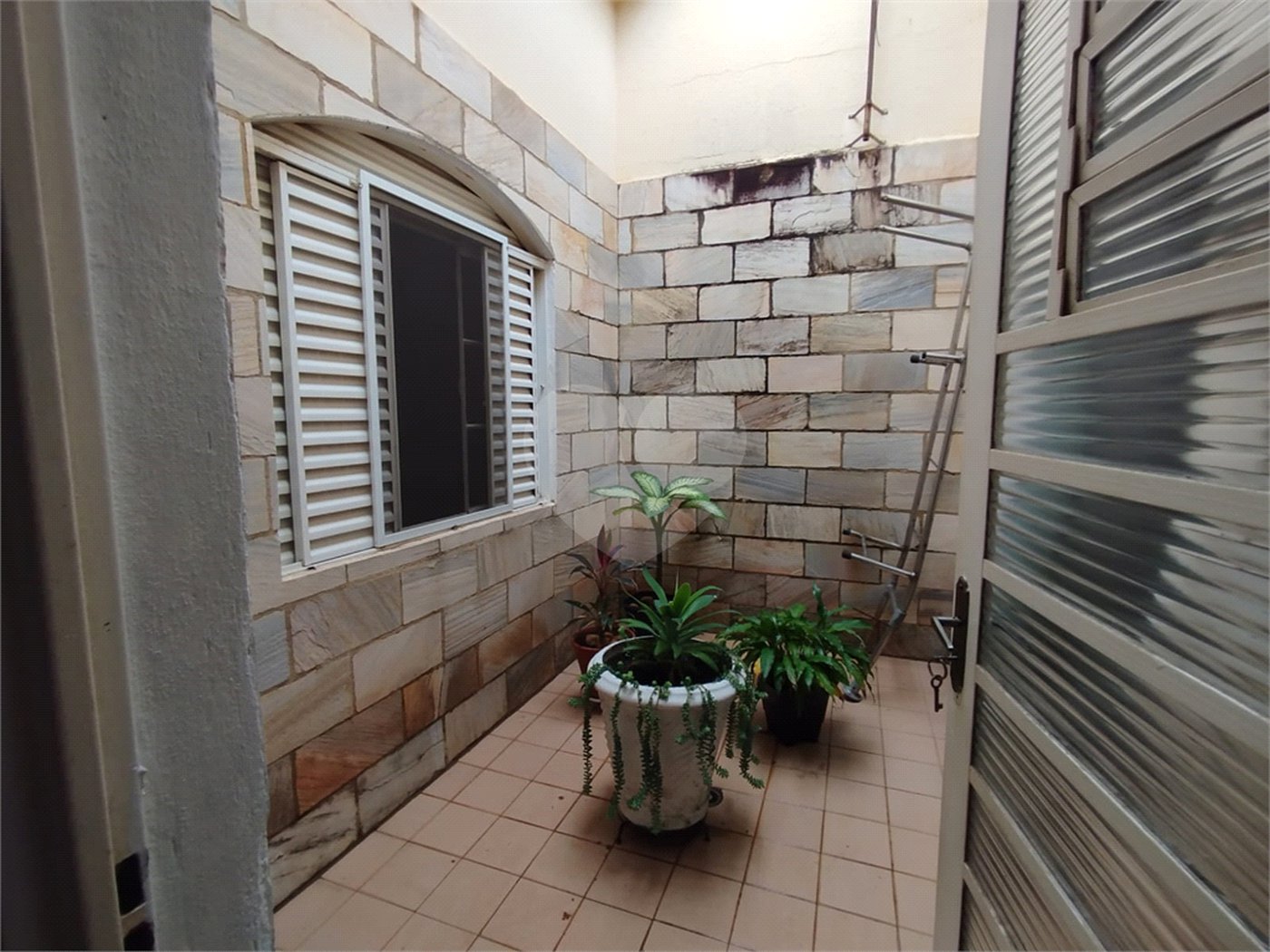 Casa à venda com 3 quartos, sendo 1 suíte, em Jardim Leocádia, Sorocaba, SP