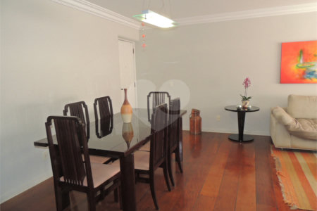 Apartamento à venda com 3 quartos, sendo 1 suíte, em Santo Amaro, São Paulo, SP