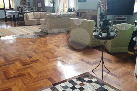 Casa à venda ou para alugar com 4 suítes em Vila Machado, Mairiporã, SP
