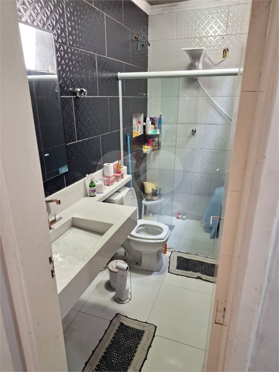 Sobrado à venda com 3 quartos em Jardim Santa Clara, Guarulhos, SP