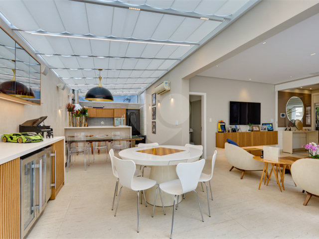 Casa à venda com 4 suítes no condomínio Ville Bosqueé, São Paulo - SP