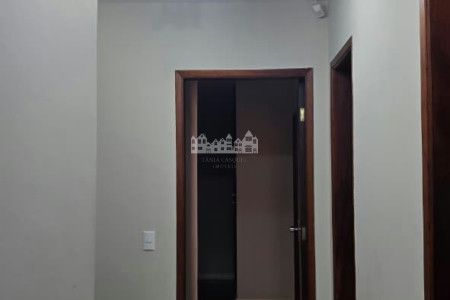 Casa à venda com 4 quartos, sendo 2 suítes, em Vila Petrópolis, Atibaia, SP