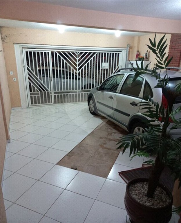 Sobrado à venda com 2 quartos em Jardim Santa Emília, São Paulo, SP