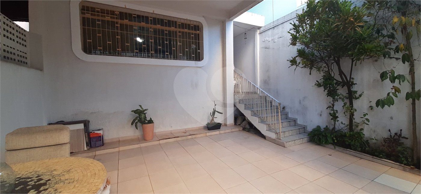 Sobrado à venda com 4 quartos em Santana, São Paulo, SP