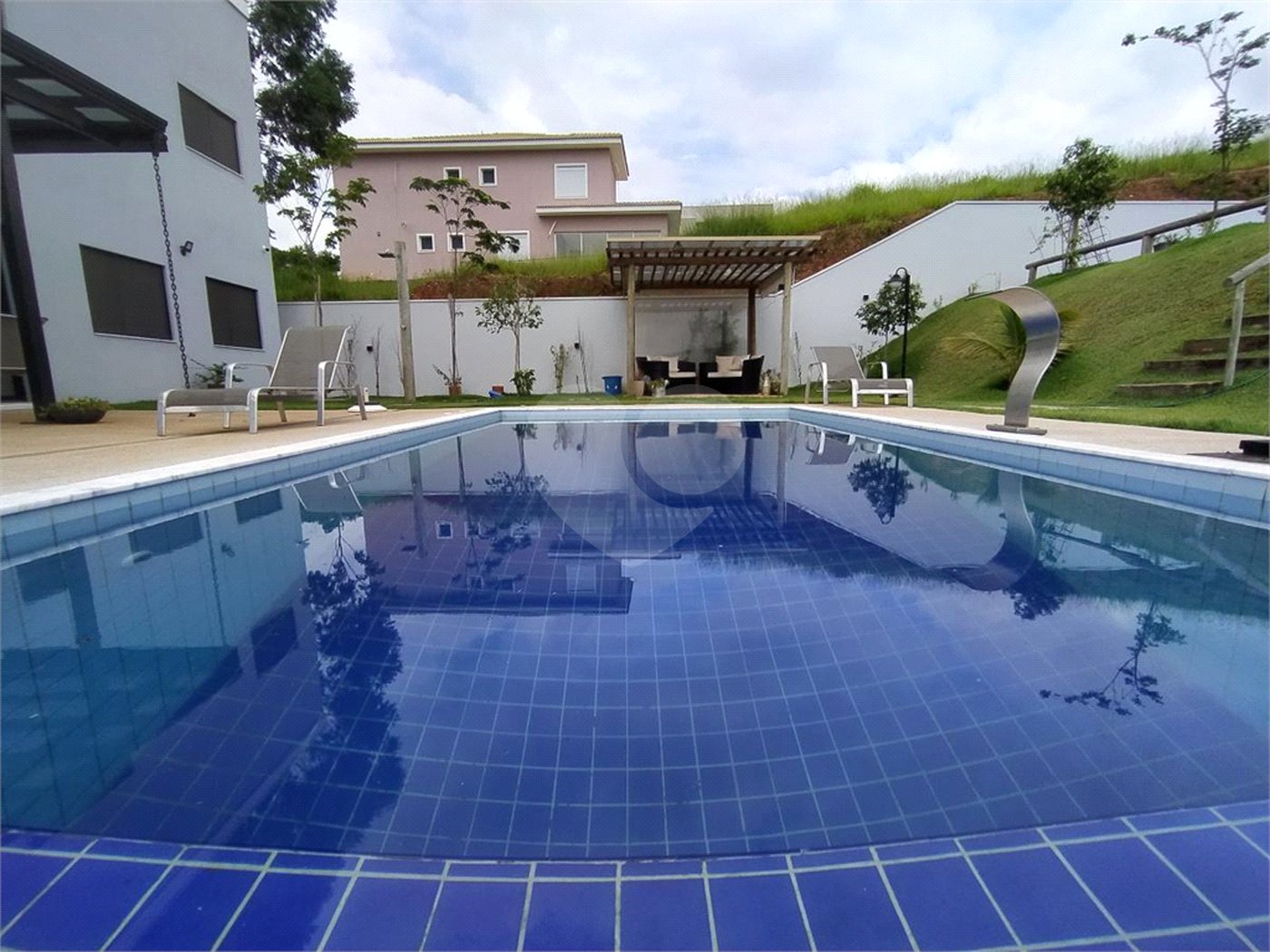 Casa à venda com 4 quartos, sendo 2 suítes, no condomínio Campos de Santo Antonio II, Itu - SP