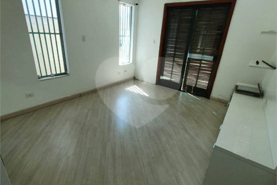 Sobrado à venda com 4 quartos, sendo 2 suítes,  em Santana, São Paulo, SP