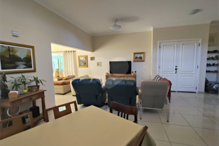 Casa para alugar com 6 quartos, sendo 4 suítes,  no Centro, Itapetininga, SP