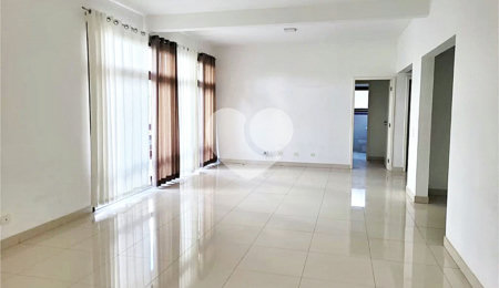 Casa à venda com 7 quartos, sendo 5 suítes,  no condomínio Sausalito, Mairiporã - SP