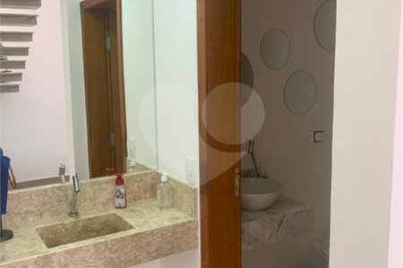 Casa à venda ou para alugar com 3 suítes no condomínio Serra da Estrela, Atibaia - SP