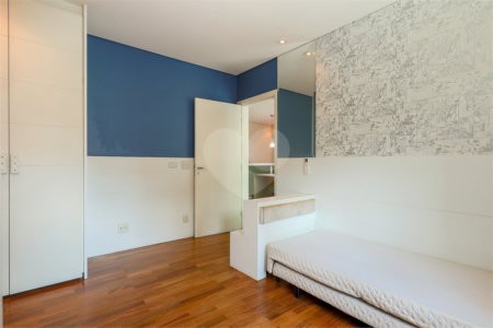 Apartamento à venda com 4 suítes,  em Jardim Paulistano, São Paulo, SP