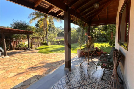 Casa à venda ou para alugar com 3 quartos, sendo 1 suíte, no condomínio Recanto Florido, Vinhedo - SP