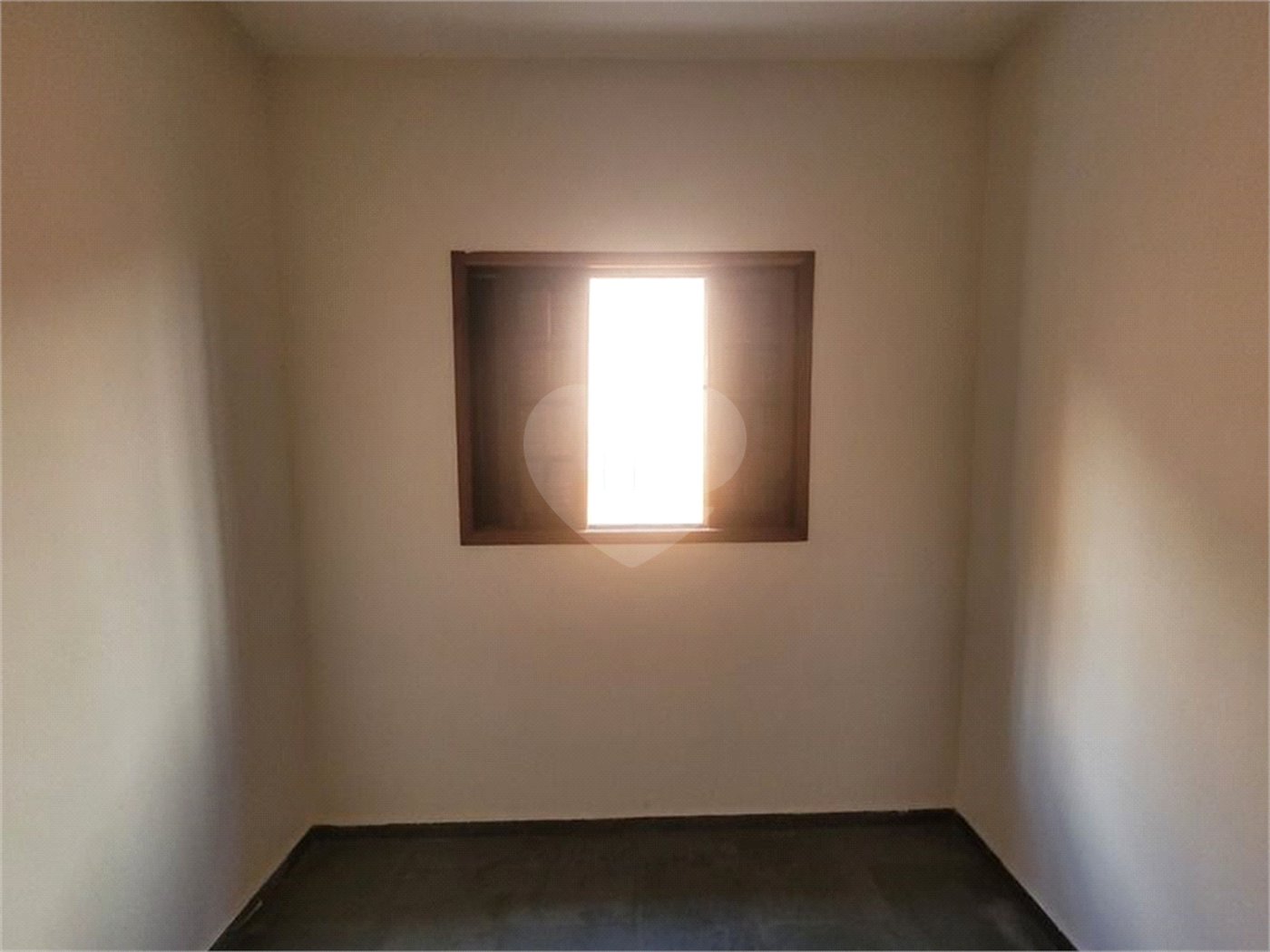 Casa à venda com 3 quartos, sendo 1 suíte, em Vila Vitório Mazzei, São Paulo, SP
