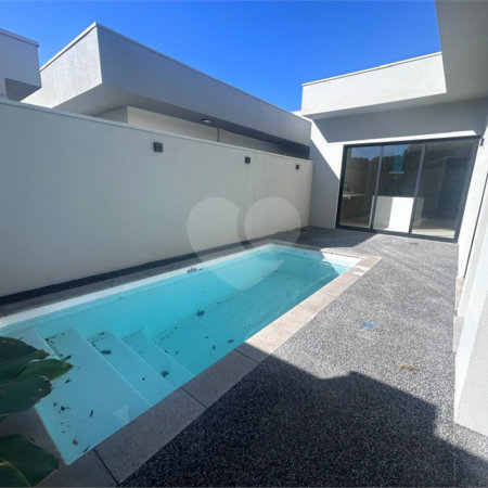 Casa em condomínio a venda.