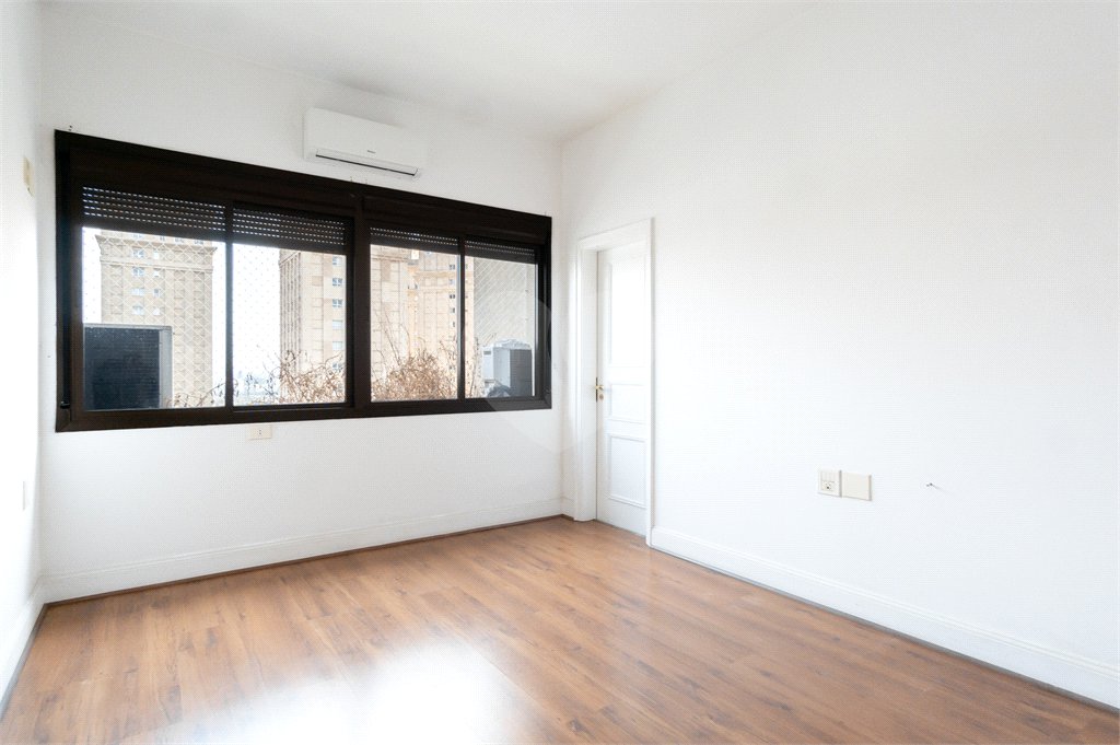 Duplex à venda com 6 quartos, sendo 4 suítes, em Alto de Pinheiros, São Paulo, SP