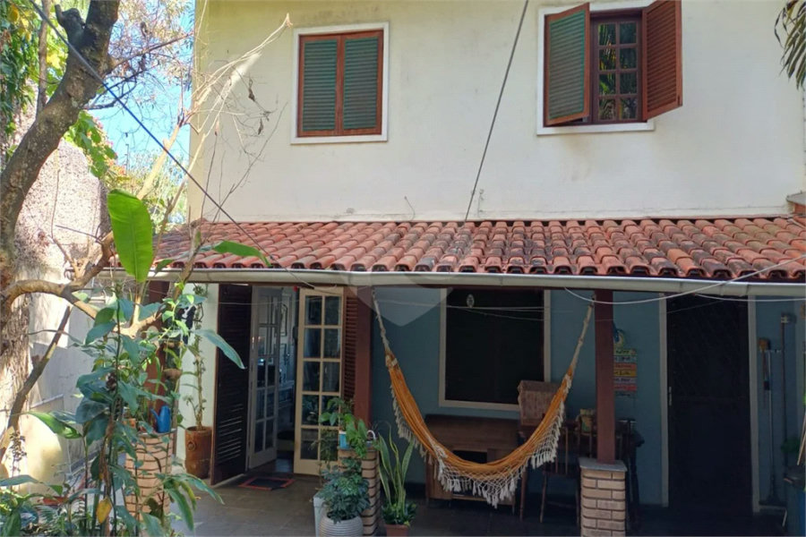 Sobrado à venda com 3 quartos, sendo 1 suíte, em Tremembé, São Paulo, SP