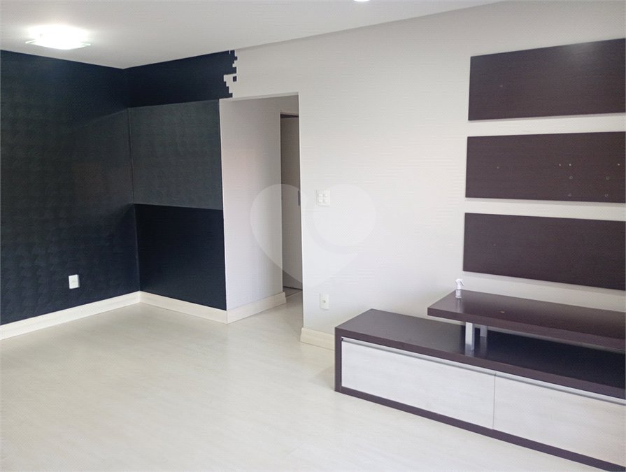 Apartamento à venda com 3 quartos, sendo 1 suíte, em Vila Oliveira, Mogi das Cruzes, SP