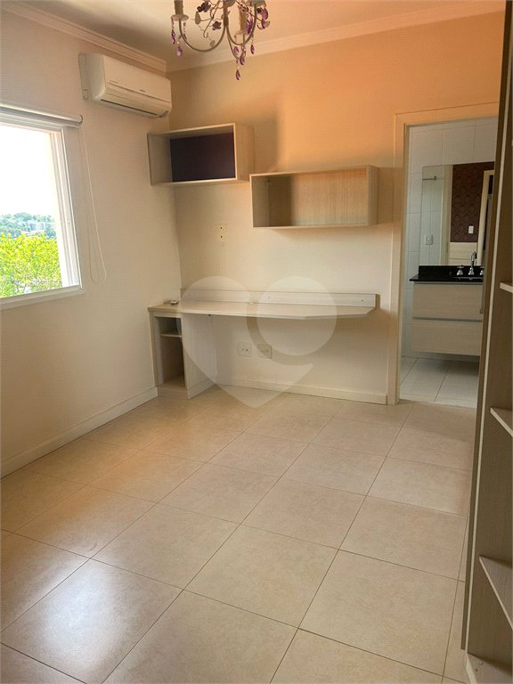 Casa à venda com 3 suítes no condomínio Terras de São Francisco, Vinhedo - SP