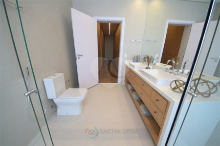 Casa à venda com 4 suítes no condomínio Villa dos Pinheiros, Indaiatuba - SP