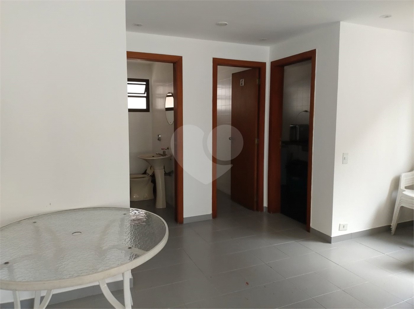 Apartamento à venda com 4 quartos, sendo 1 suíte,  em Brooklin Paulista, São Paulo, SP