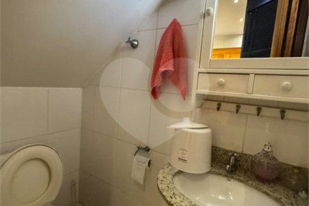 Sobrado à venda com 3 quartos, sendo 1 suíte, em Jardim Popular, São Paulo, SP