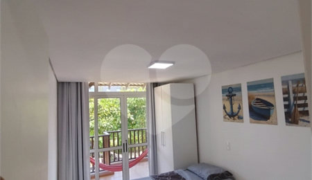Apartamento à venda com 3 quartos, sendo 1 suíte,  em Enseada, Guarujá, SP