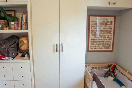 Apartamento à venda com 3 quartos, sendo 2 suítes, em Vila Olímpia, São Paulo, SP
