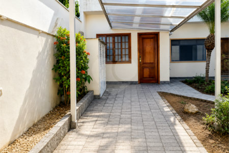 Sobrado à venda com 3 quartos, sendo 1 suíte, em Jardim do Mar, São Bernardo do Campo, SP