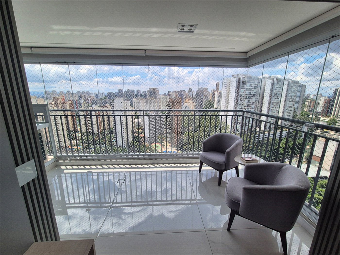 Apartamento à venda com 3 quartos, sendo 2 suítes, em Jardim Caboré, São Paulo, SP