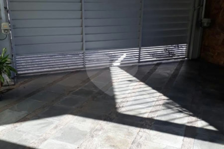 Sobrado à venda com 3 suítes em Santa Teresinha, São Paulo, SP