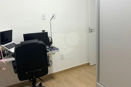 Casa à venda com 3 quartos, sendo 1 suíte, no condomínio Residencial Américo de Figueiredo, Sorocaba - SP