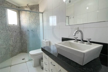 Apartamento à venda com 3 quartos, sendo 1 suíte, em Bosque da Saúde, Cuiabá, MT